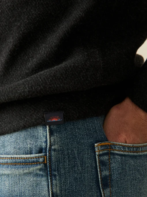 Clearance Legend™ Sweater Crew - Hoodies & Sweatshirts