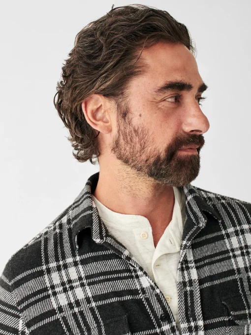 Sale Legend™ Sweater Shirt - Shirts