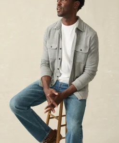 Online Legend™ Sweater Shirt - Shirts