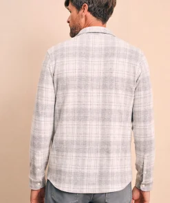 Outlet Legend™ Sweater Shirt - Shirts