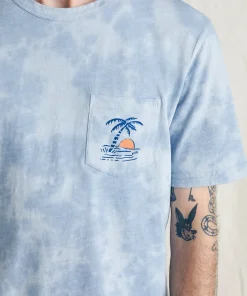 Fashion Sunwashed Graphic Tee - T-Shirts & Henleys